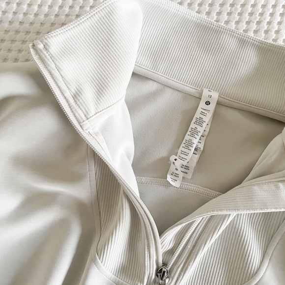 Lululemon Softstreme Quarter Zip - Picture 5 of 6